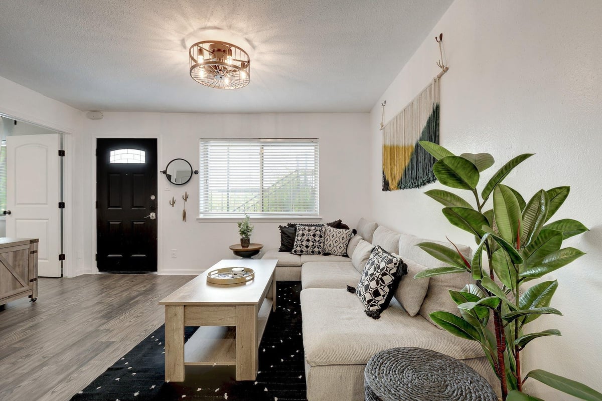 View 1202 Newning Ave Unit #202 in Madrid Condominium 1202 Newning Ave Unit #202 - front exterior - Luxury home in Madrid Condominium, Austin, TX