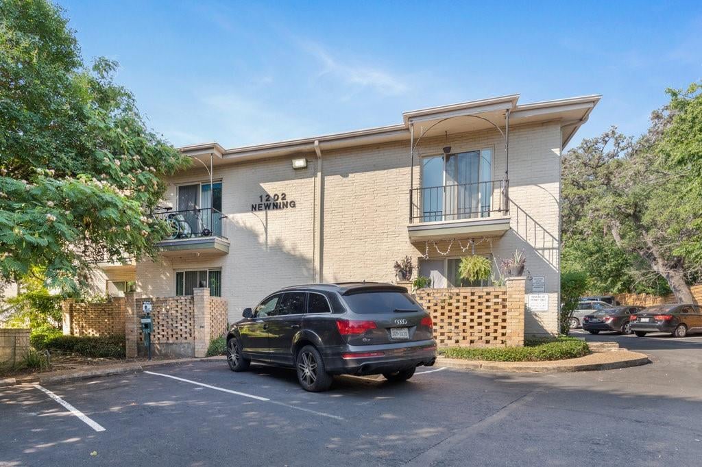 View 1202 Newning Ave Unit #210 in Madrid Condo 1202 Newning Ave Unit #210 - front exterior - Luxury home in Madrid Condo, Austin, TX