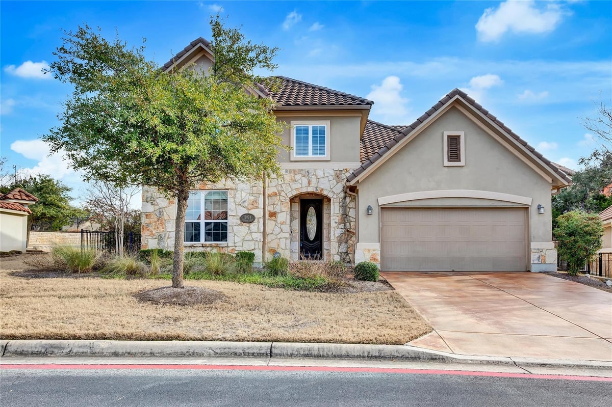 View 12024 Versante CIR Unit #41 in Versante Canyon 12024 Versante CIR Unit #41 - property photo 1 - Luxury home in Versante Canyon, Austin, TX