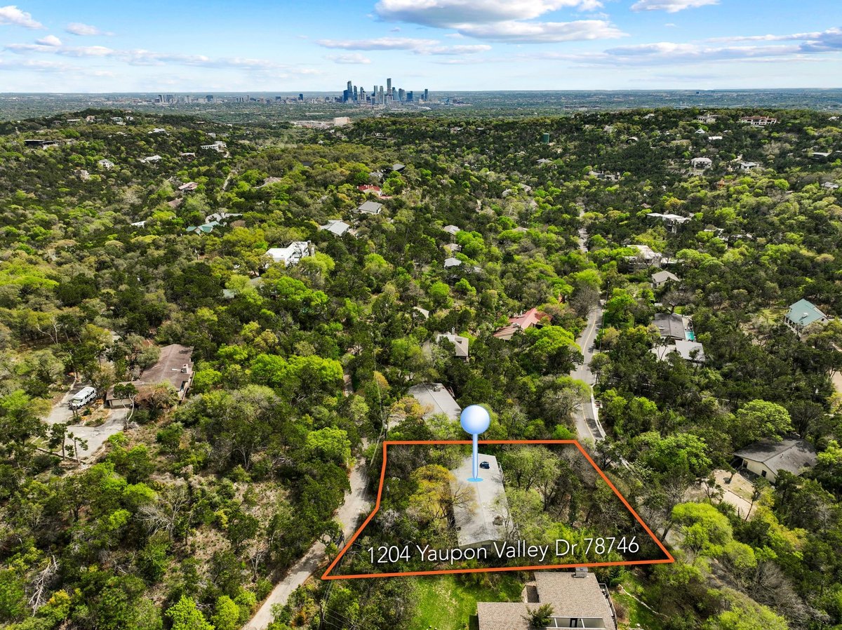 View 1204 Yaupon Valley RD in Stonehedge Estates 1204 Yaupon Valley RD - property photo 1 - Luxury lot in Stonehedge Estates, West Lake Hills, TX
