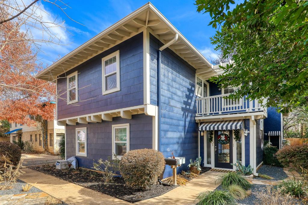 1205 Lorrain ST Unit #B - property photo 1 - Luxury home in Shelley Heights, Austin, TX