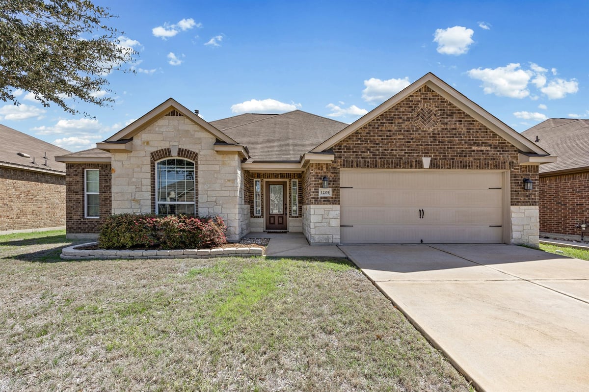 View 1205 Twin Estates Dr in Bunton Creek Ph 6B 1205 Twin Estates Dr - property photo 1 - Luxury home in Bunton Creek Ph 6B, Kyle, TX