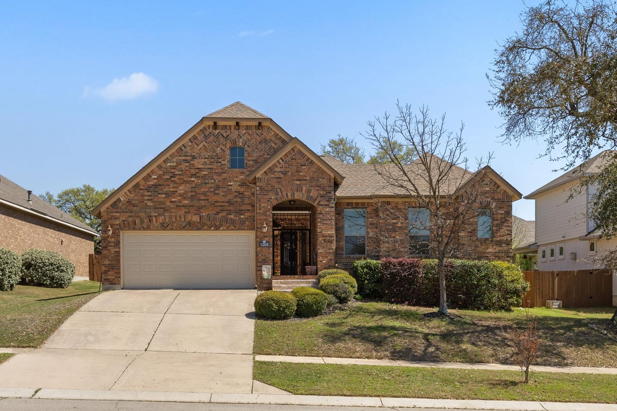 1205 Winding Way DR - front exterior - Luxury home in Water Oak North Sec 1, Georgetown, TX