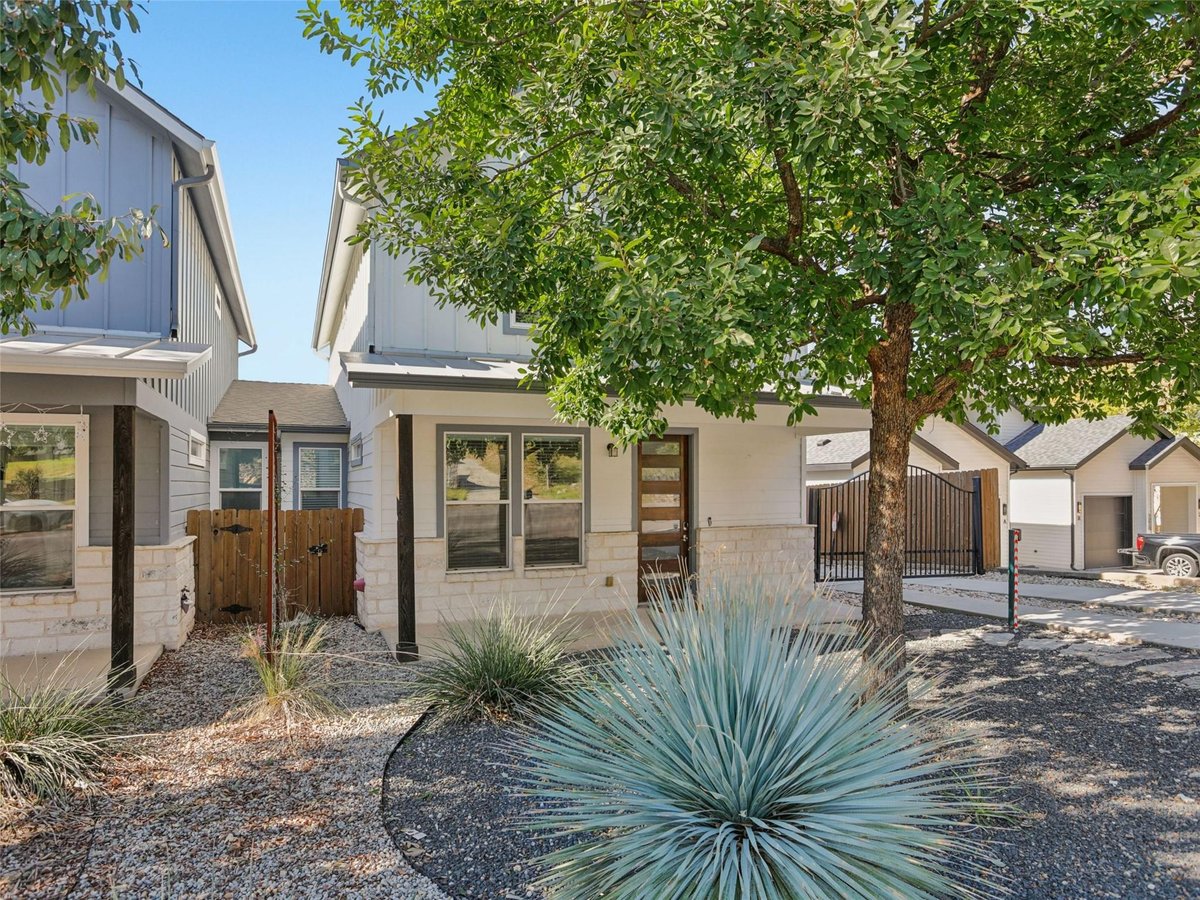 View 1206 Deloney ST Unit #B in 1206 Deloney Street Condominiu 1206 Deloney ST Unit #B - property photo 1 - Luxury home in 1206 Deloney Street Condominiu, Austin, TX