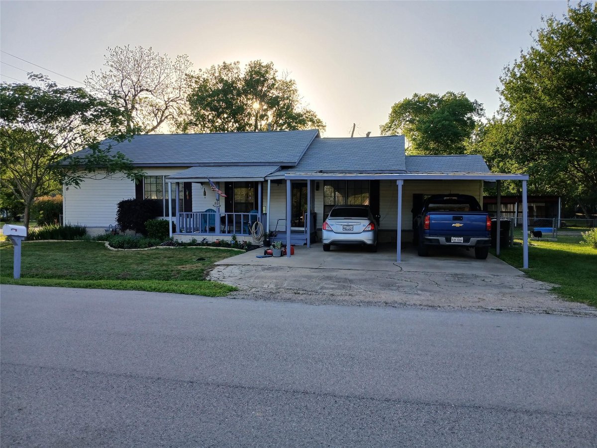 View 1206 W 8th ST in City Of Caldwell 1206 W 8th ST - front exterior - Luxury home in City Of Caldwell, Caldwell, TX