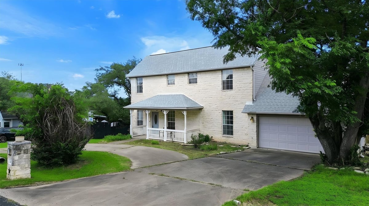 1207 Orlando RD - property photo 1 - Luxury home in Austin Lake Hills Sec 03, Austin, TX