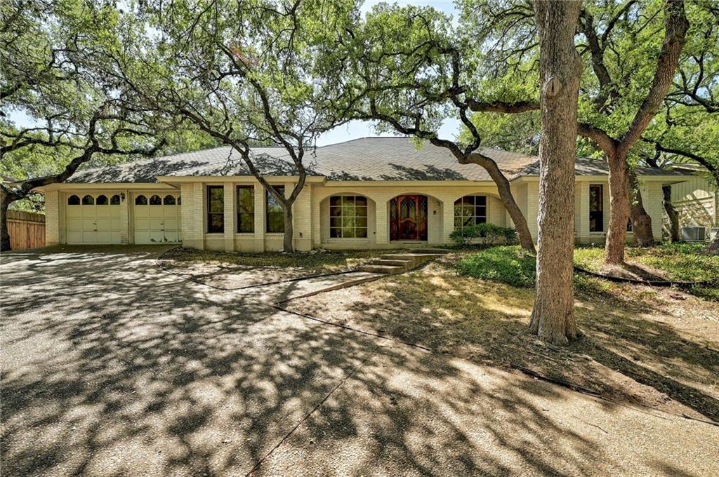 View 1207 Silver Hill DR in Rolling Hills West 1207 Silver Hill DR - front exterior - Luxury home in Rolling Hills West, Austin, TX