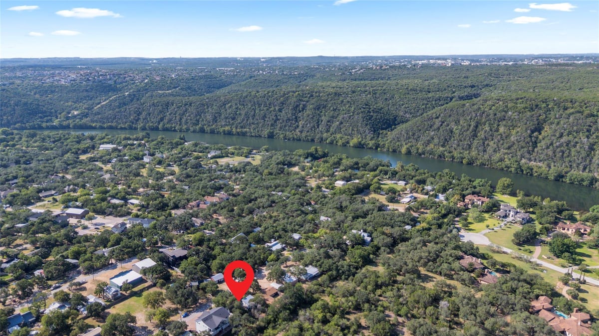 View 1208 W Lakeland DR in Lakeland Park 1208 W Lakeland DR - property photo 1 - Luxury lot in Lakeland Park, Austin, TX