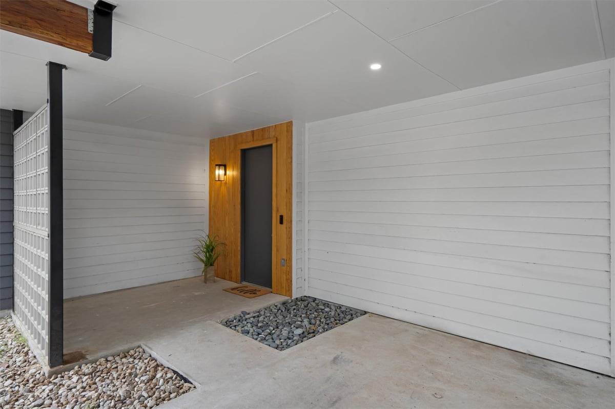 Primary bedroom at 1208  W Oltorf St Unit #B - 3 bed 3 bath home