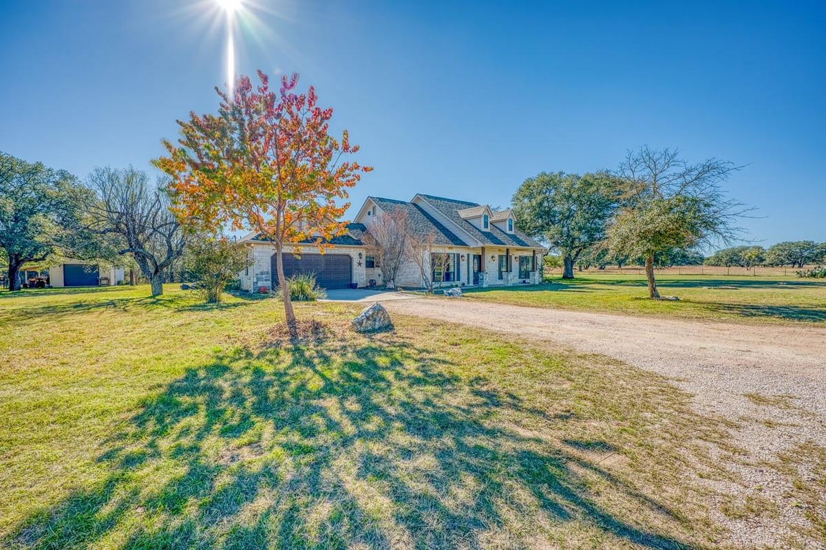 View 121 Amber Crk in Amber Oaks Ranch 121 Amber Crk - front exterior - Luxury home in Amber Oaks Ranch, Burnet, TX