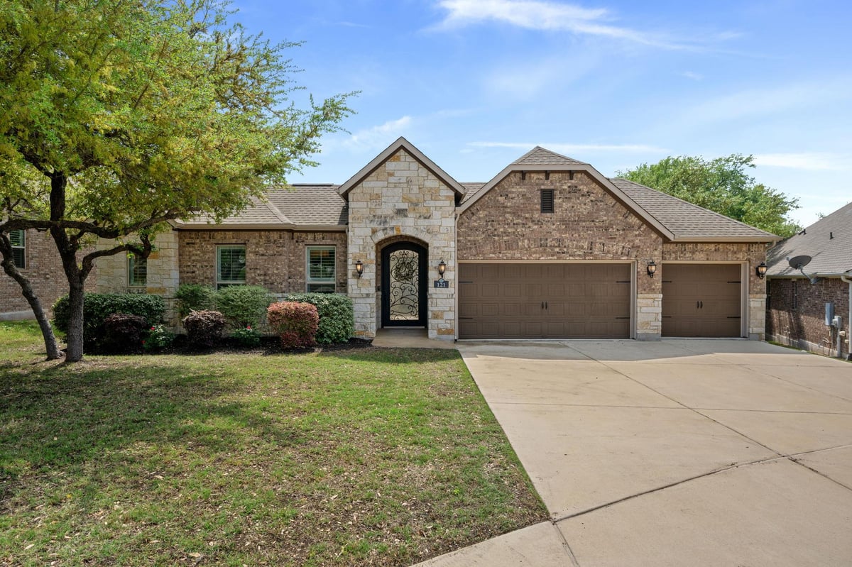 View 121 Clear Ridge Cv in Water Oak North Sec 1 121 Clear Ridge Cv - property photo 1 - Luxury home in Water Oak North Sec 1, Georgetown, TX
