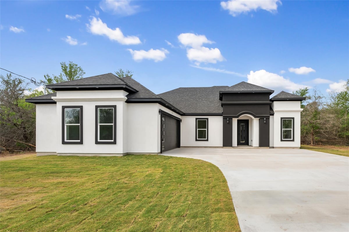 View 121 E Keomuku Ln in Tahitian Village, 121 E Keomuku Ln - front exterior - Luxury home in Tahitian Village,, Bastrop, TX
