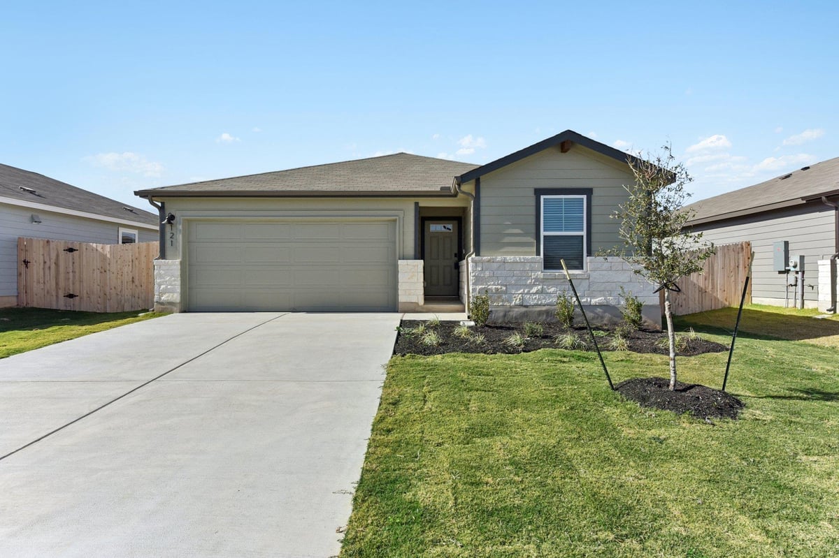 View 121 Honey Bee Rd in Eastern Wells 121 Honey Bee Rd - front exterior - Luxury home in Eastern Wells, Jarrell, TX