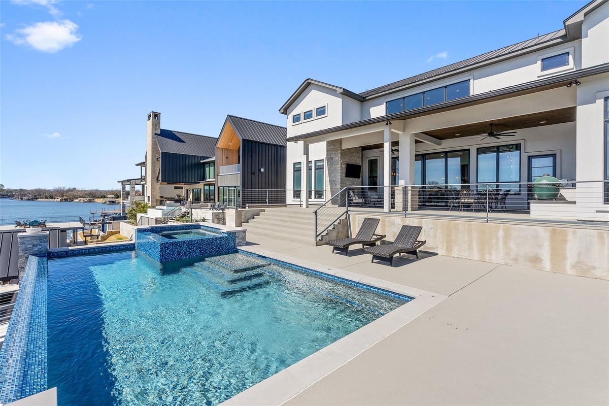 Living area at 121 Houdini Way - 6 bed 5 bath home