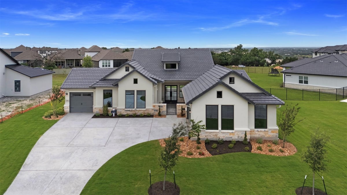 View 121 La Ventana DR in Santa Rita Ranch Ph 1 Sec 10 121 La Ventana DR - front exterior - Luxury home in Santa Rita Ranch Ph 1 Sec 10, Liberty Hill, TX