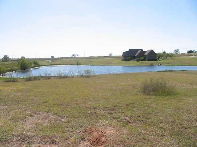 View 121 Lookout CIR 121 Lookout CIR - property photo 1 - Luxury lot in Hutto, TX