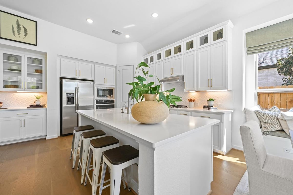 Living area at 121 Mineral River Loop - 4 bed 3 bath home