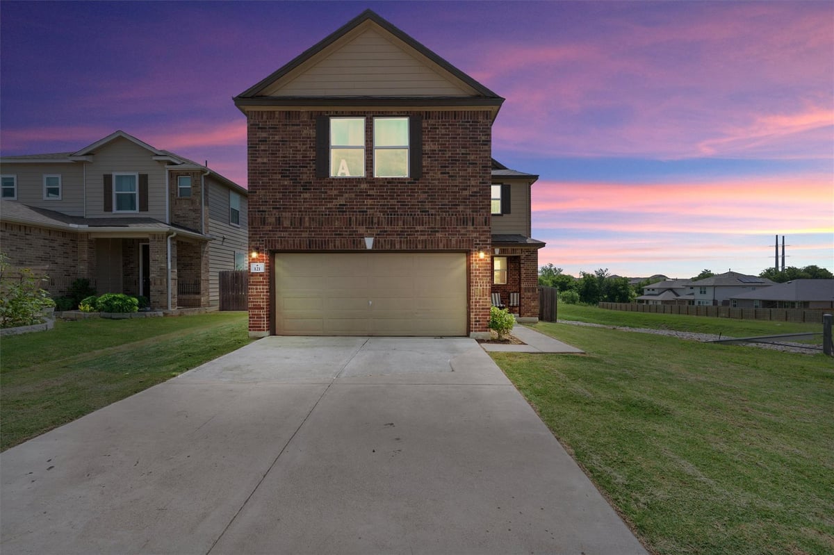 121 Passiflora DR - front exterior - Luxury home in Maple Creek, Georgetown, TX