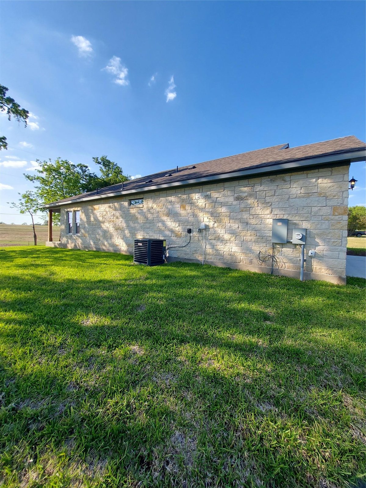 Primary bedroom at 121 Spanish Oak Trl - 3 bed 3 bath home
