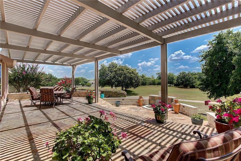 View 121 Travis DR 121 Travis DR - front exterior - Luxury home in Georgetown, TX