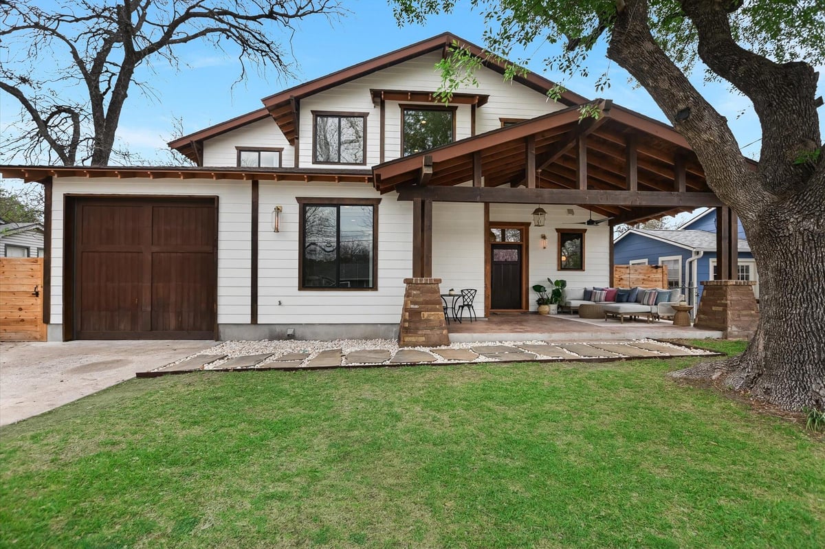 View 1210 Alguno Rd in Violet Crown Heights Sec 02 1210 Alguno Rd - property photo 1 - Luxury home in Violet Crown Heights Sec 02, Austin, TX