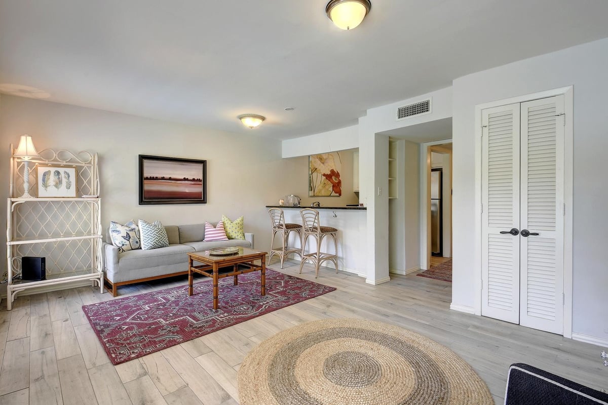 1210 Windsor RD Unit #117 - property photo 1 - Luxury home in Windsor Oaks Condo Amd, Austin, TX