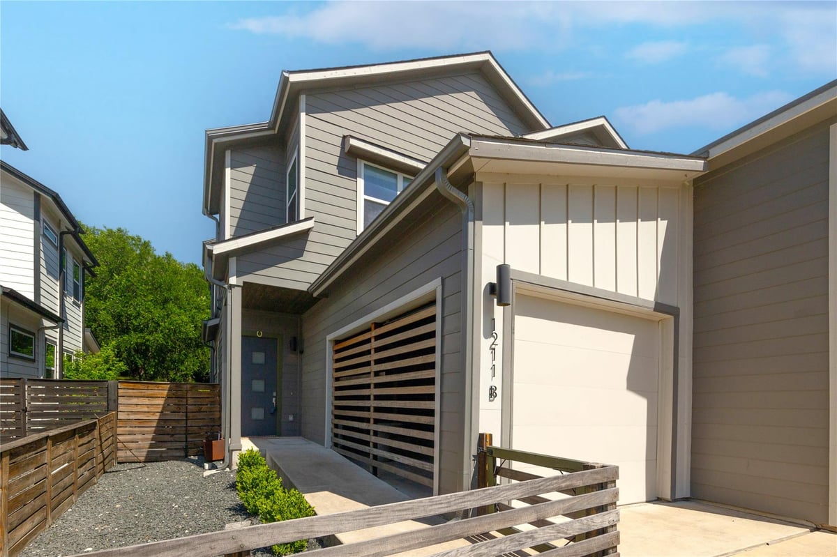 View 1211 Cometa St Unit #B in Cometa Condo 1211 Cometa St Unit #B - front exterior - Luxury home in Cometa Condo, Austin, TX