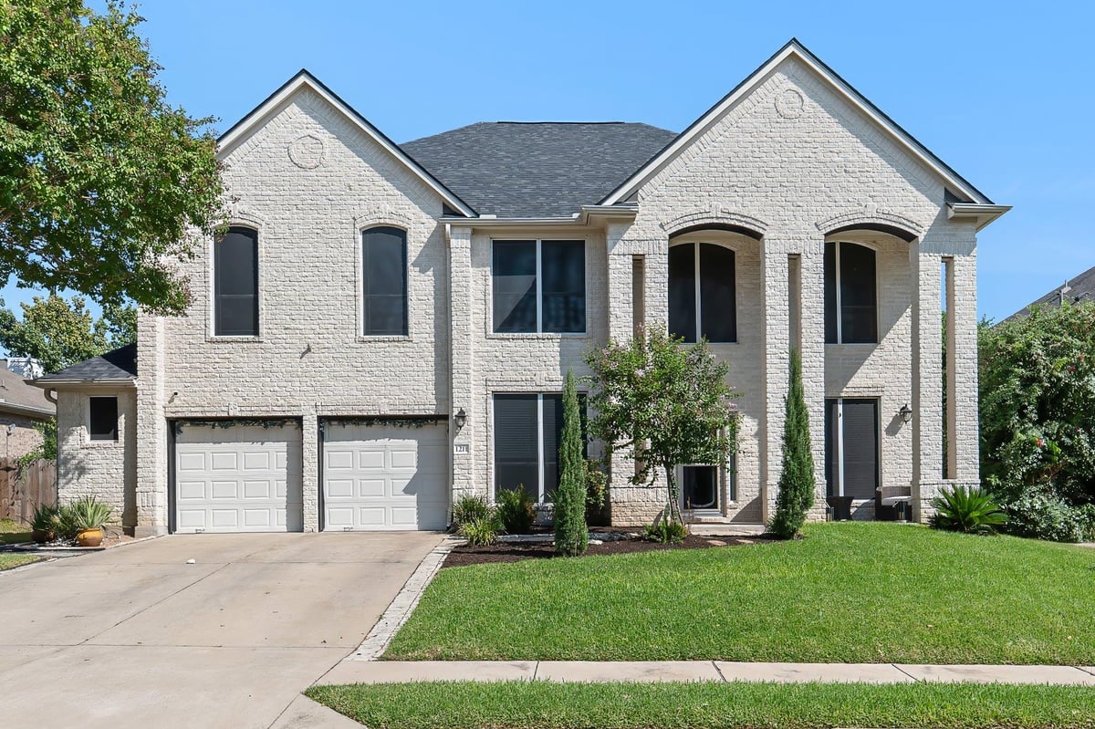 View 1211 Laurel Oak Trl in Swenson Farm Single Family Ph 1211 Laurel Oak Trl - front exterior - Luxury home in Swenson Farm Single Family Ph, Pflugerville, TX
