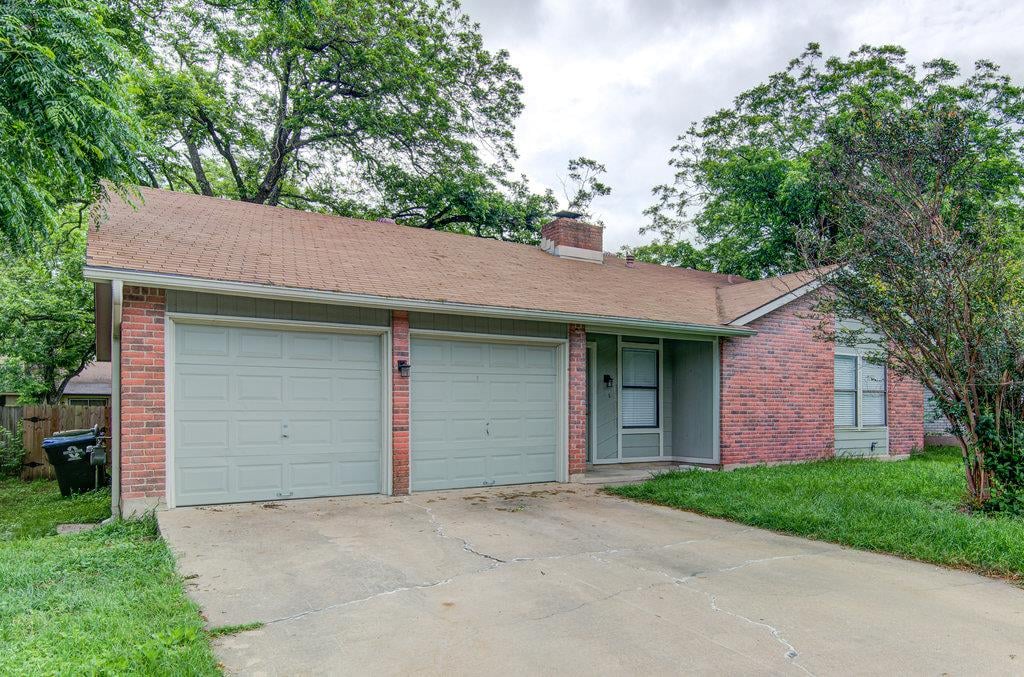 View 12111 Missel Thrush CT in Austin 12111 Missel Thrush CT, photo 1, Austin, Austin, TX