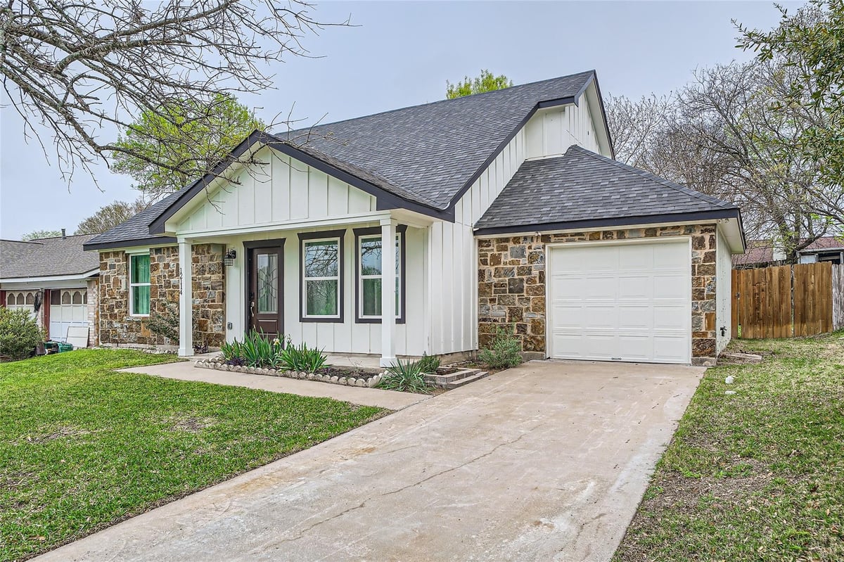 View 12114 Carnforth Dr in Copperfield Sec 01 Ph B 12114 Carnforth Dr - front exterior - Luxury home in Copperfield Sec 01 Ph B, Austin, TX