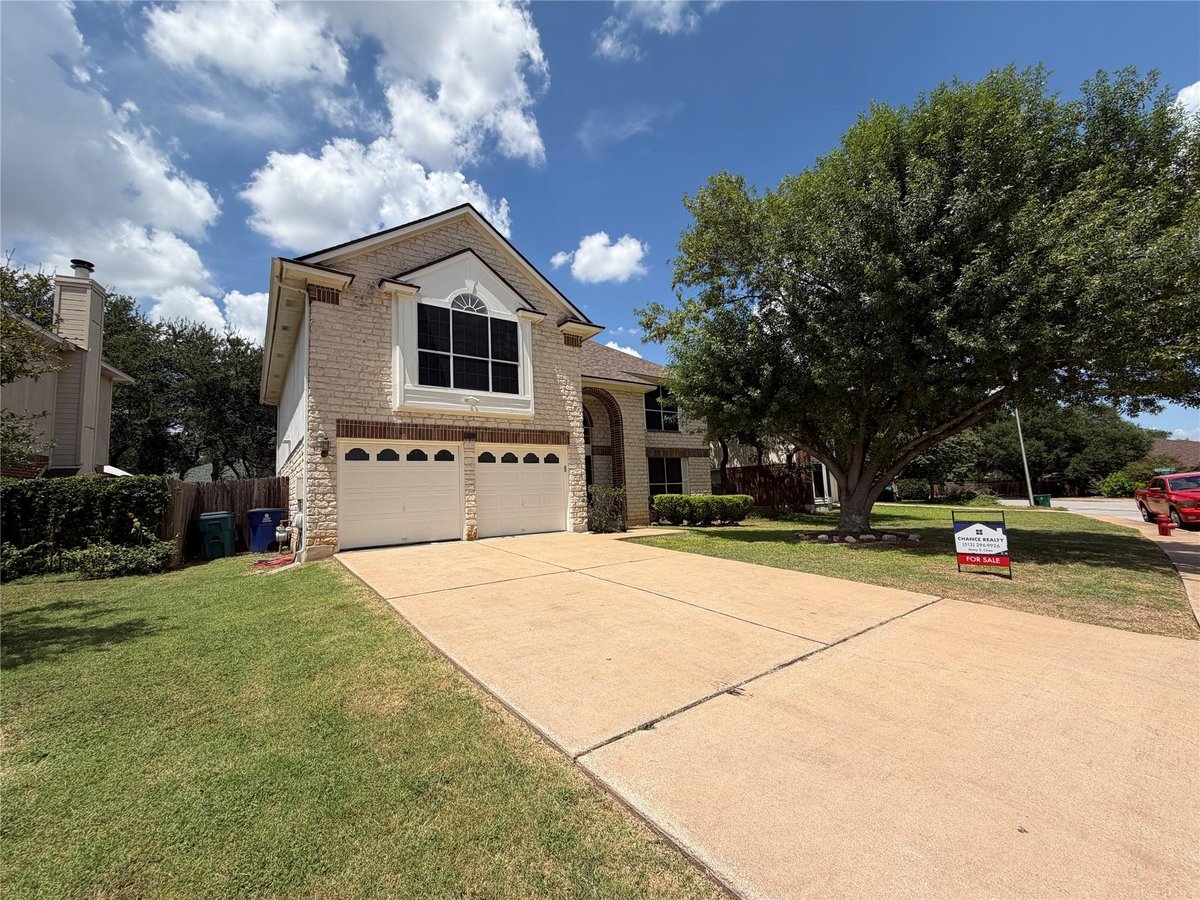 View 1213 Elm Forest Dr in BUTTERCUP CREEK 1213 Elm Forest Dr - front exterior - Luxury home in BUTTERCUP CREEK, Cedar Park, TX