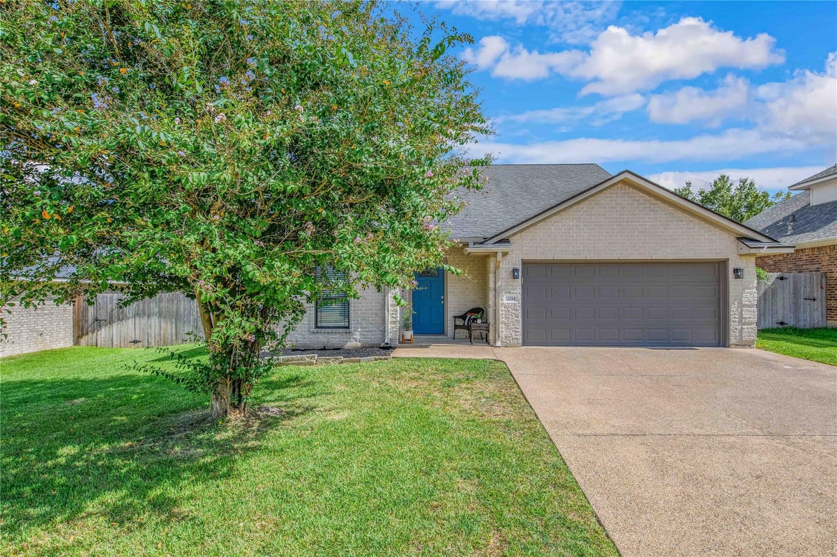 View 1214 Martinsville LN in College Station 1214 Martinsville LN, photo 1 of 33, College Station, College Station, TX