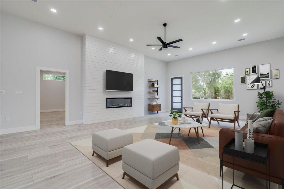 Living area at 1215 Howard St - 5 bed 4 bath home