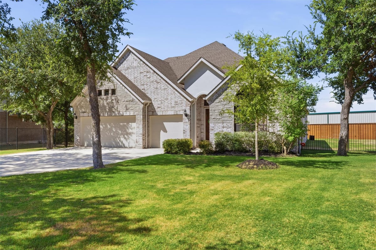 1216 Scenic Oaks DR - front exterior - Luxury home in Hidden Oaks At Berry, Georgetown, TX