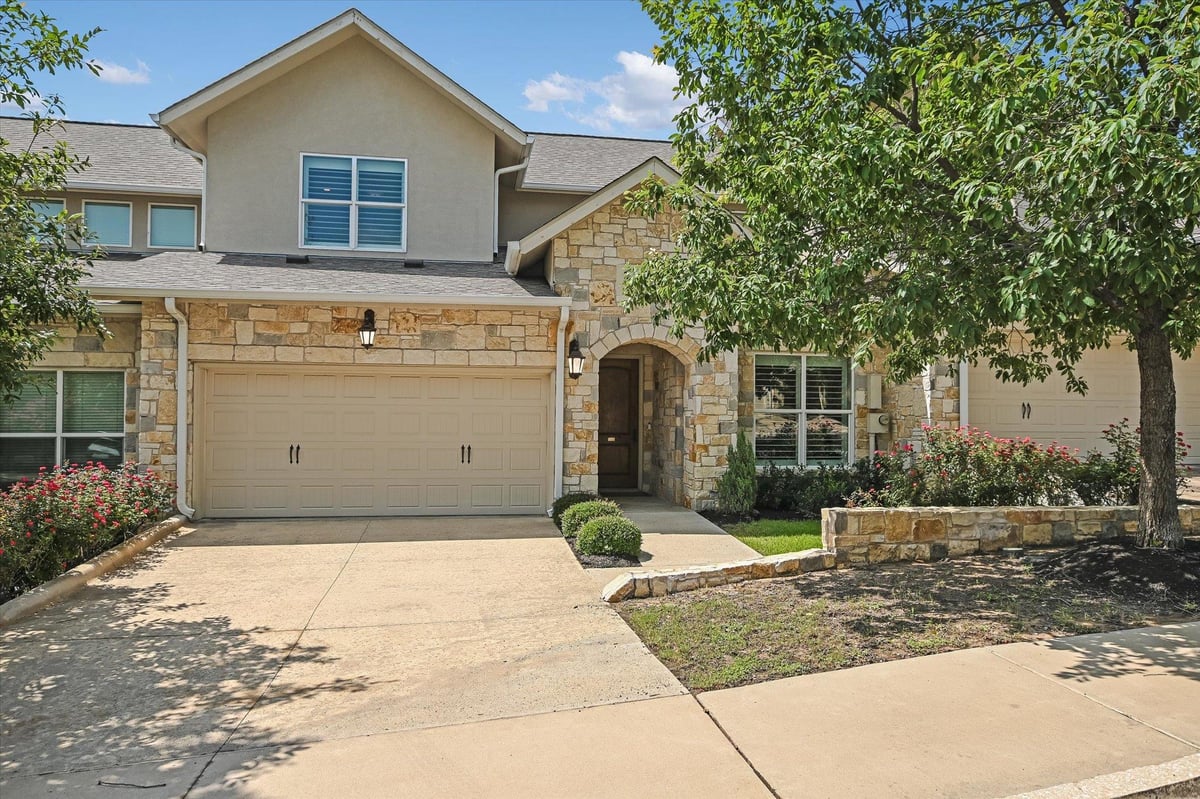 View 1218 Haven LN Unit #102 in University Place Twnhms Bldg 1 1218 Haven LN Unit #102 - front exterior - Luxury home in University Place Twnhms Bldg 1, Georgetown, TX