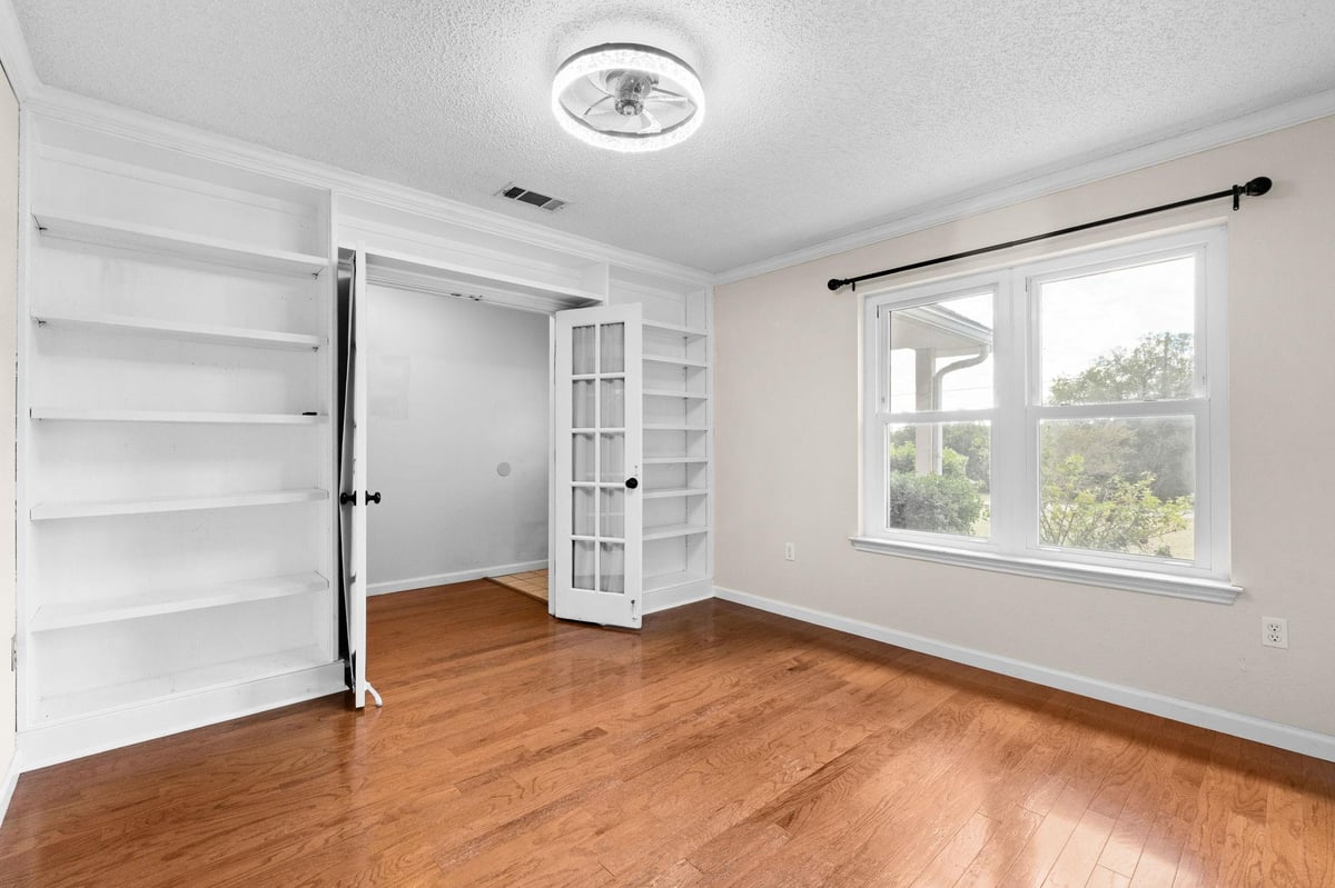 Primary bedroom at 122 County Road 4936 - 4 bed 2 bath home