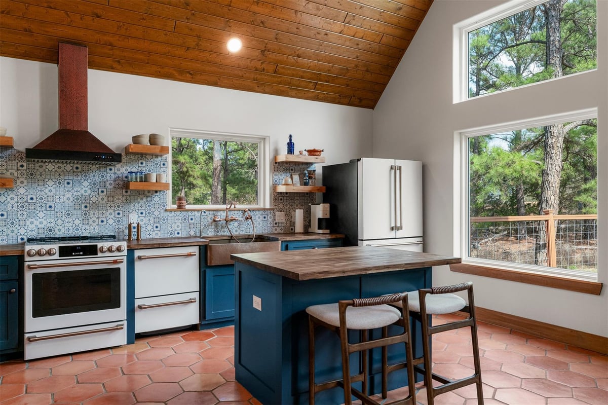 Kitchen at 122 Mokolii Ct - 3 bed 2 bath home