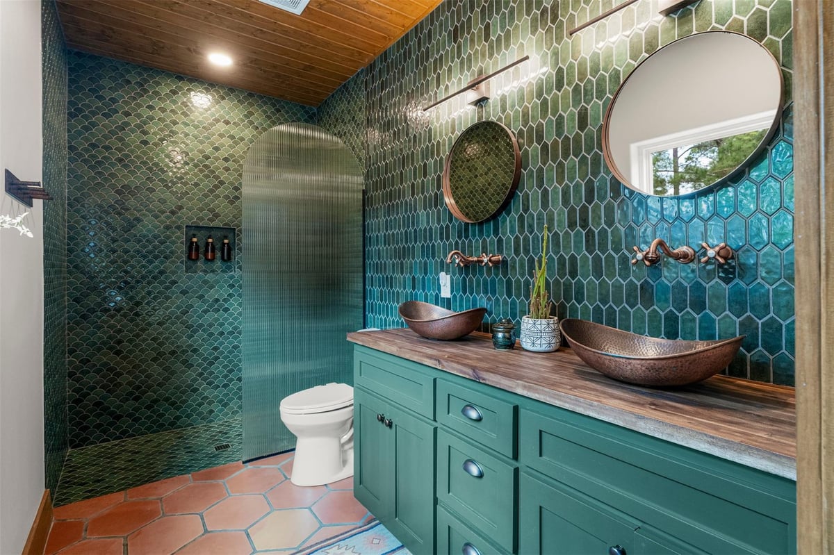 Bathroom at 122 Mokolii Ct - 3 bed 2 bath home