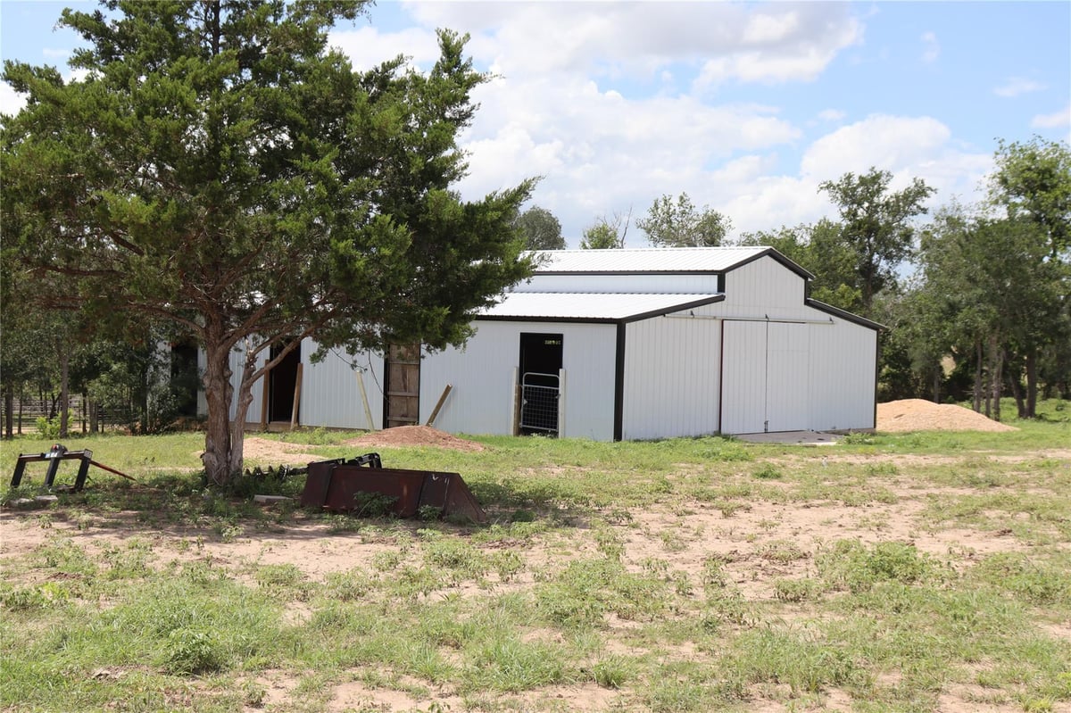 View 1220 Brushy Branch RD in Shupe, Samuel 1220 Brushy Branch RD - front exterior - Luxury home in Shupe, Samuel, Lockhart, TX