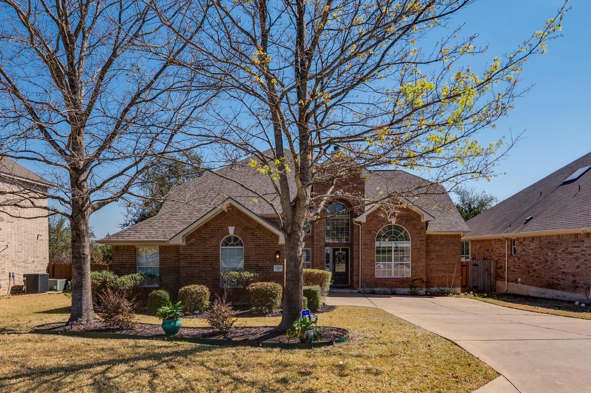 Living area at 12200 Capitol Saddlery Trl - 4 bed 3 bath home