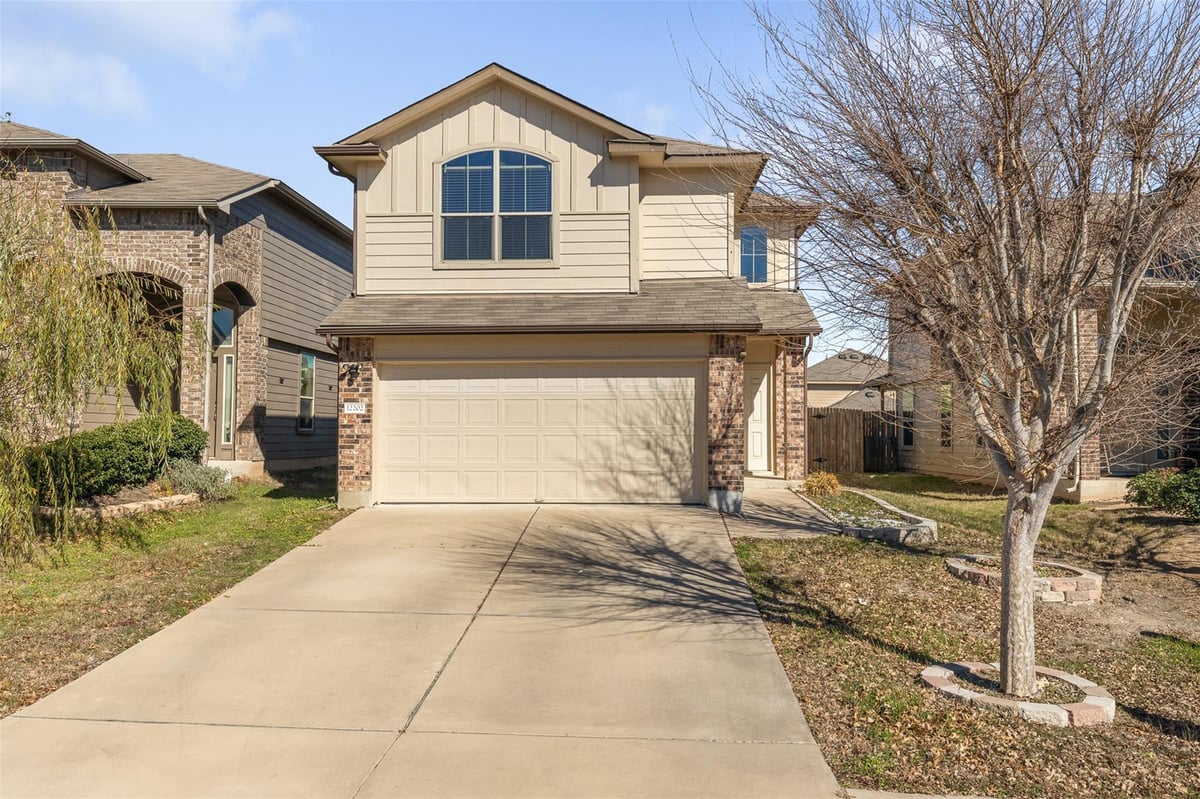 12202 Walter Vaughn DR - front exterior - Luxury home in Stonewater Ph 6, Manor, TX