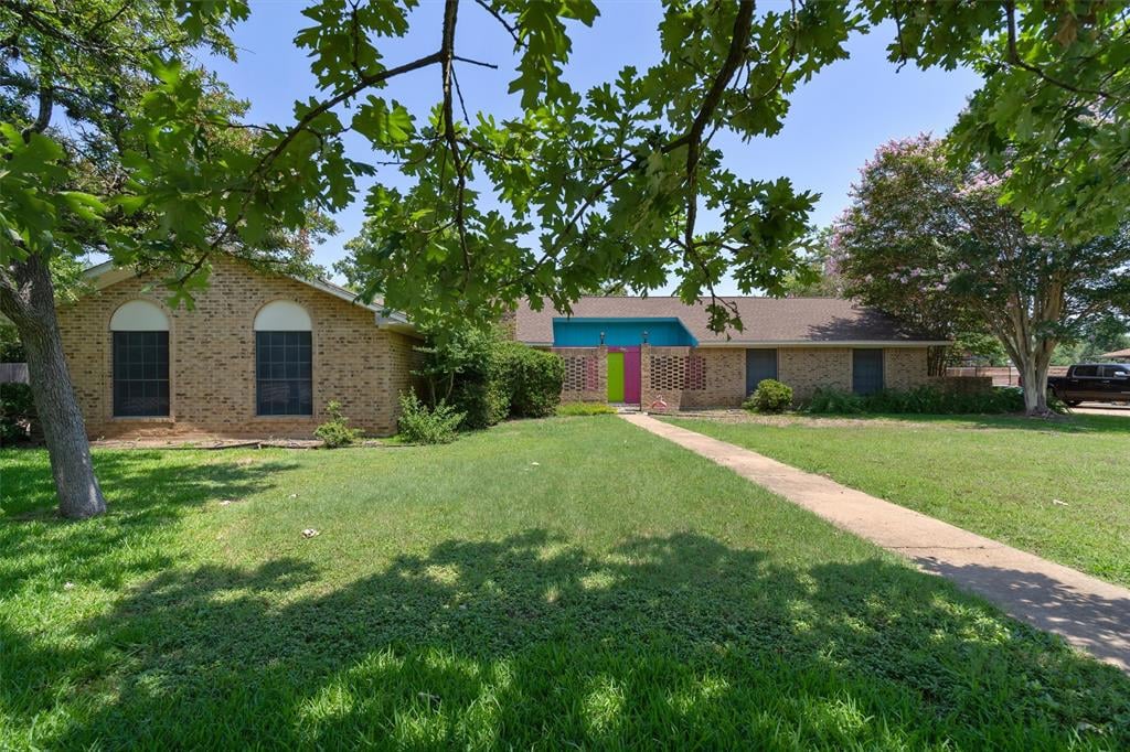 View 12205 Midland Walk in Angus Valley 08 12205 Midland Walk - front exterior - Luxury home in Angus Valley 08, Austin, TX