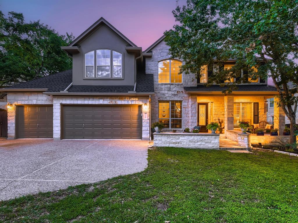 View 12209 Alcanza Dr in Meridian Sec D Ph 01 Amd 12209 Alcanza Dr - front exterior - Luxury home in Meridian Sec D Ph 01 Amd, Austin, TX