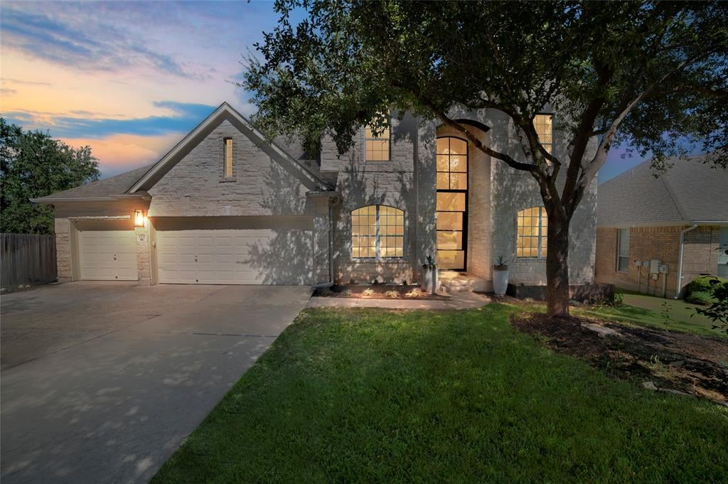 View 1221 Horseback Holw in Steiner Ranch Ph 01 Sec 09 1221 Horseback Holw - front exterior - Luxury home in Steiner Ranch Ph 01 Sec 09, Austin, TX