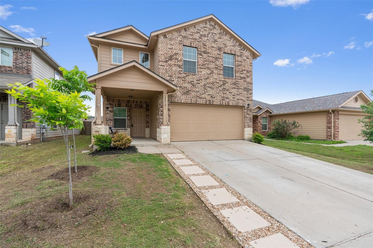 View 12212 Jamie DR in Stonewater Ph 2 12212 Jamie DR - front exterior - Luxury home in Stonewater Ph 2, Manor, TX