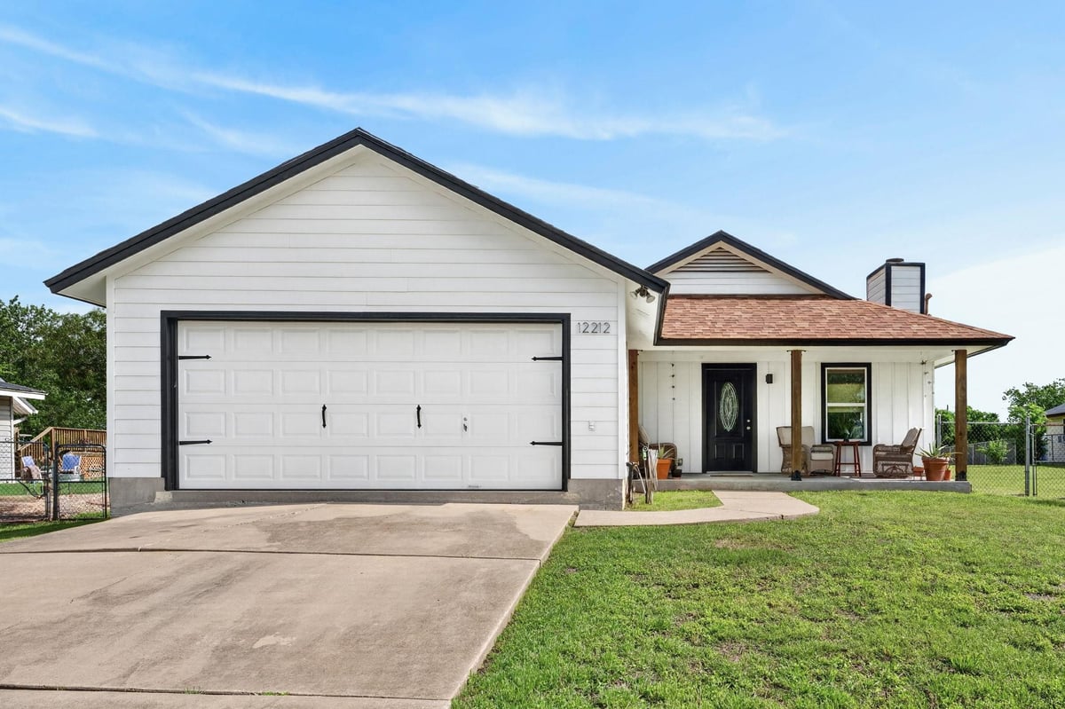 View 12212 Mustang Dr in Mustang Ridge Estates Sec 01 12212 Mustang Dr - front exterior - Luxury home in Mustang Ridge Estates Sec 01, Buda, TX