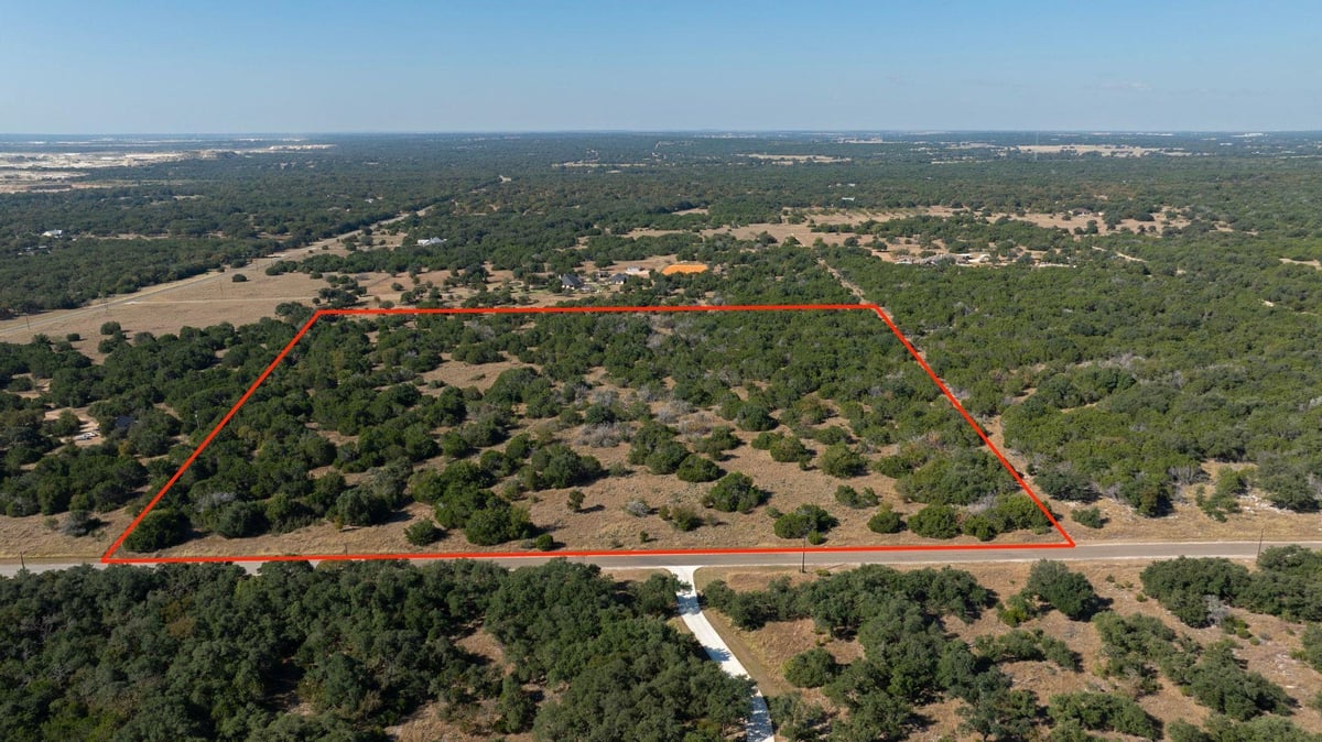 View 123 Appaloosa Cv in Spears Ranch On Salado Creek Sec 01 123 Appaloosa Cv - front exterior - Luxury lot in Spears Ranch On Salado Creek Sec 01, Jarrell, TX