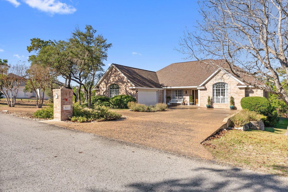 123 Clubhouse Dr - front exterior - Luxury home in Lakeway Sec 28, Lakeway, TX