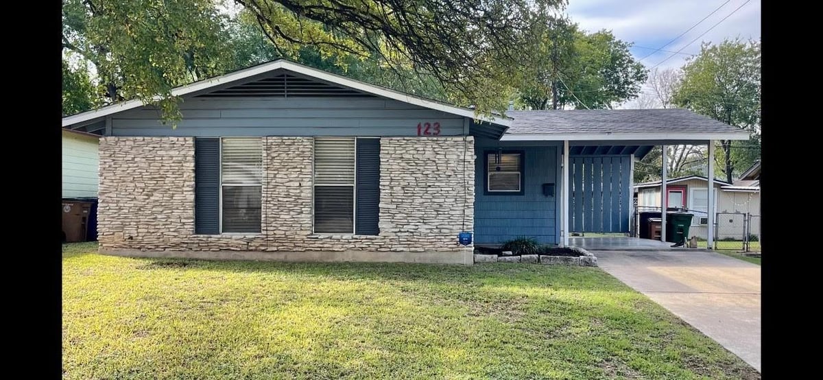View 123 Coleman ST in Brinwood Sec 01 123 Coleman ST - property photo 1 - Luxury home in Brinwood Sec 01, Austin, TX