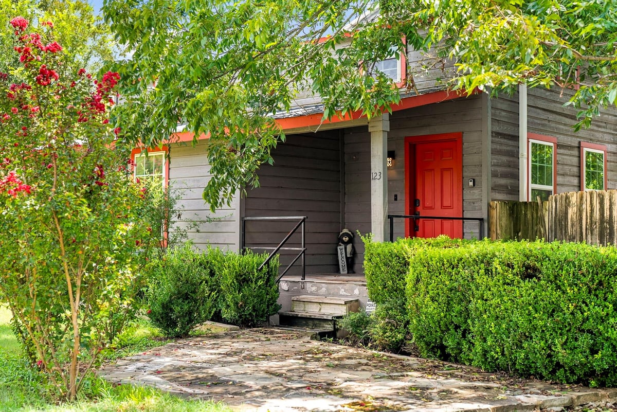 Primary bedroom at 123  El Camino River Rd - 3 bed 3 bath home
